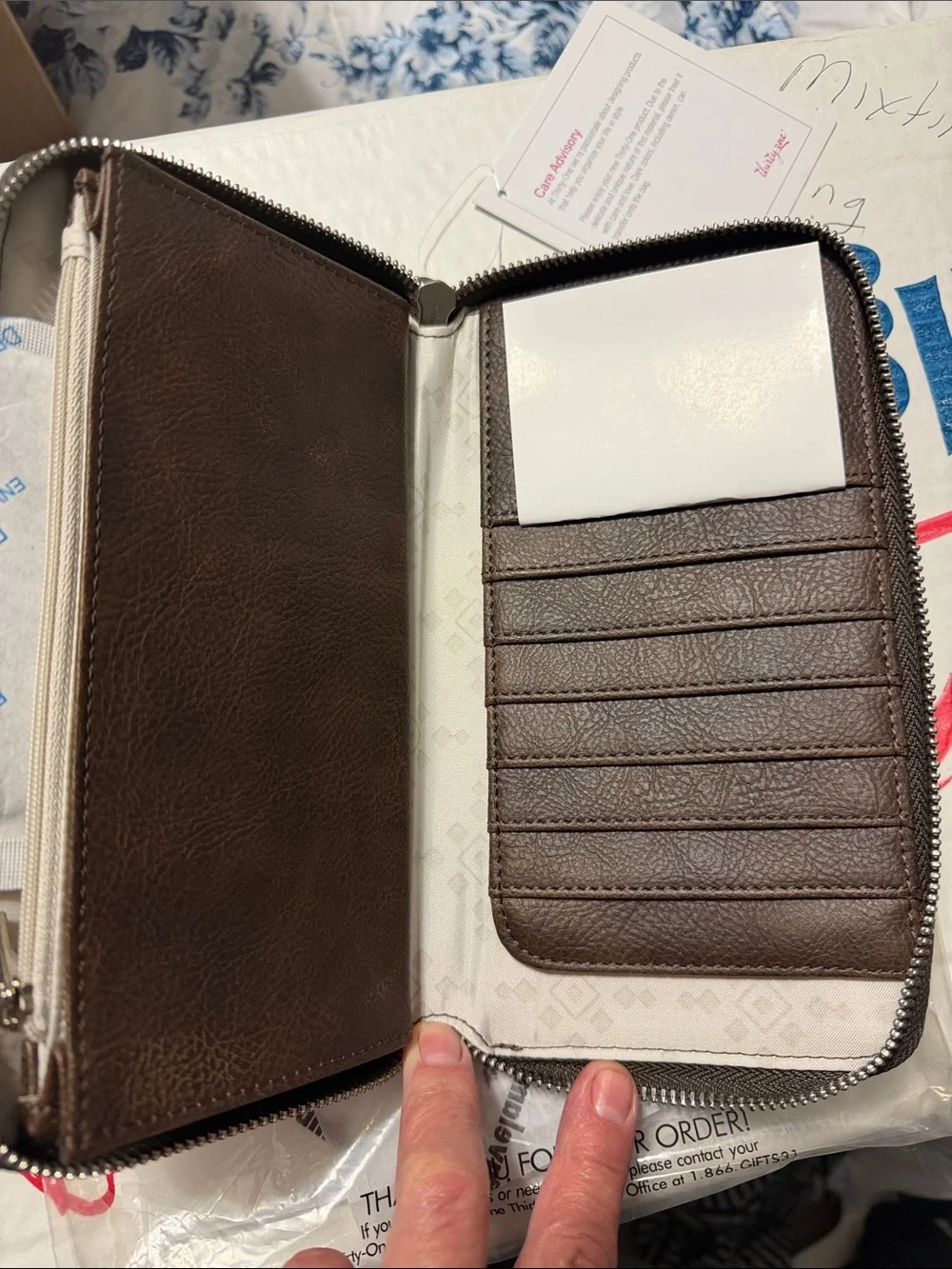 Thirty-One White Terrazzo Zip Wallet